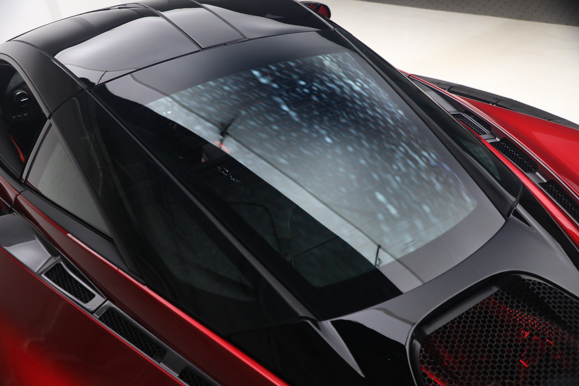 Used 2019 McLaren 720S Performance RWD image 33