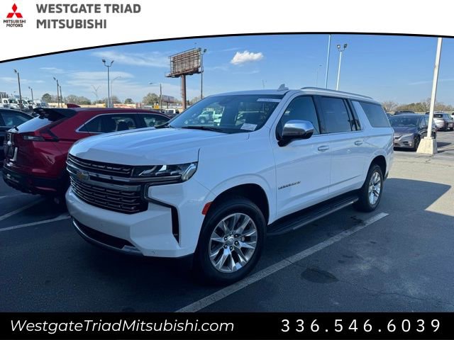 Used 2023 Chevrolet Suburban Premier image 3