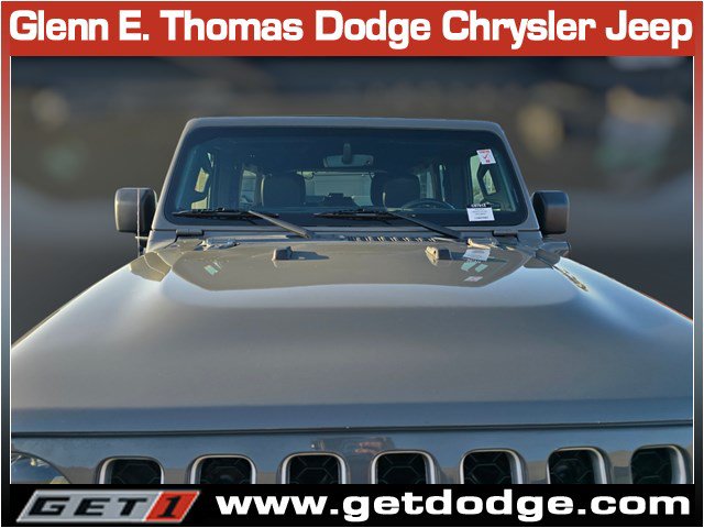 Certified 2022 Jeep Wrangler Unlimited Sahara AWD/4WD image 5