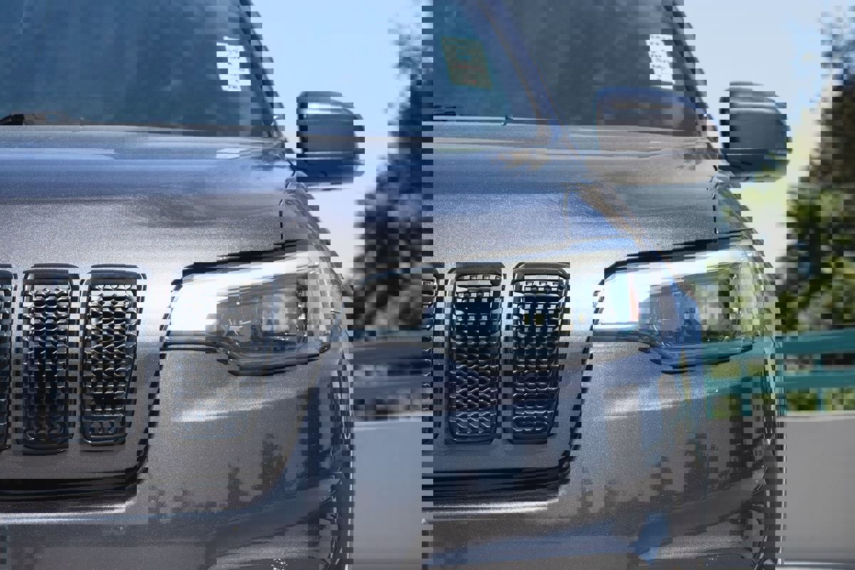 Used 2019 Jeep Cherokee Latitude Plus image 6