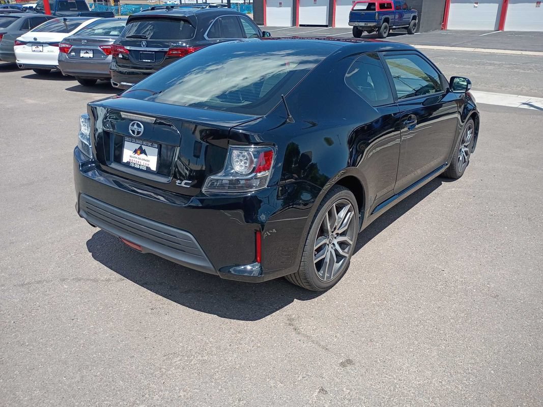 Used 2015 Scion tC FWD image 7