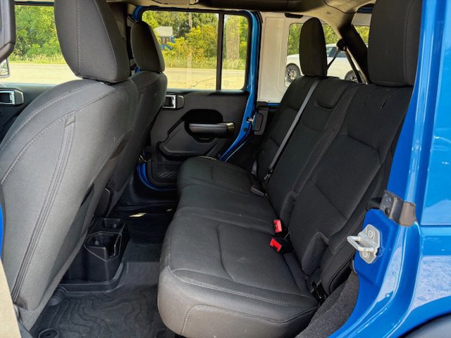 Used 2021 Jeep Wrangler Unlimited Sport image 9