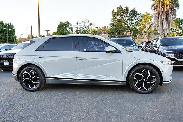 Used 2024 Hyundai Ioniq 5 Limited RWD image 3