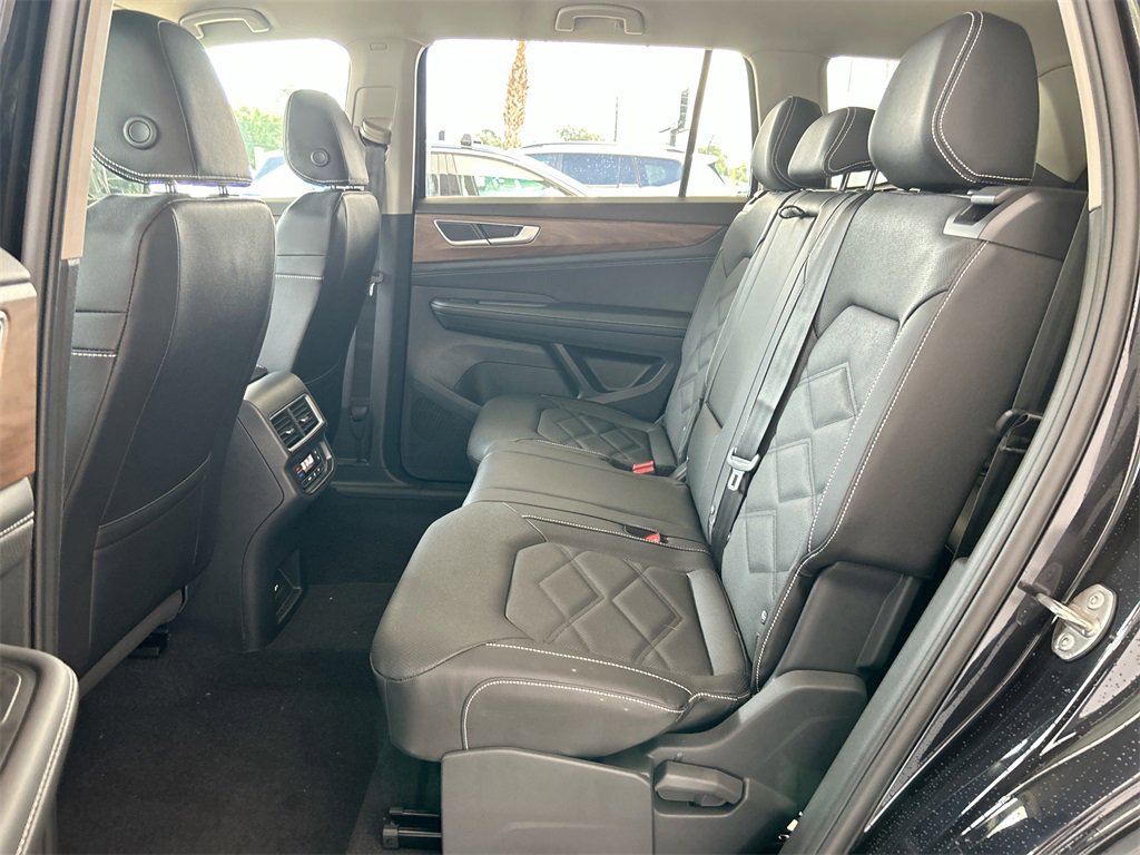 New 2026 Volkswagen Atlas SE image 37