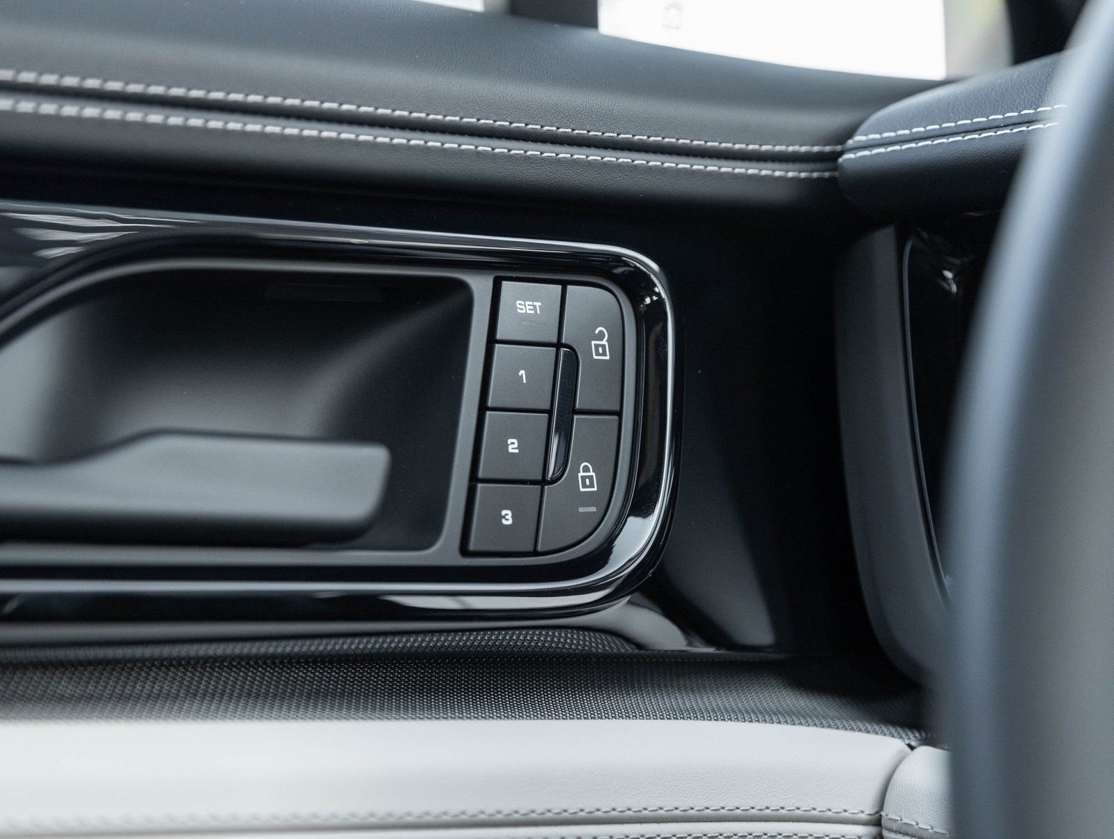 New 2026 Porsche Panamera 4 AWD/4WD image 19