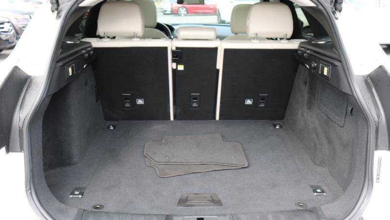 Used 2018 Jaguar F-PACE Prestige image 23