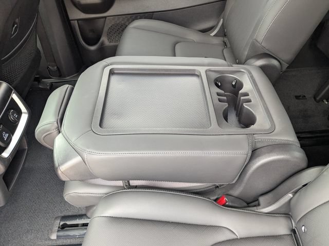 Certified 2026 Kia Carnival SX w/ SX Dark Edition Package FWD image 13