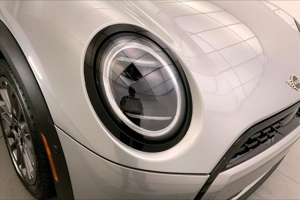 Used 2026 MINI Cooper 2-Door Hardtop FWD image 27