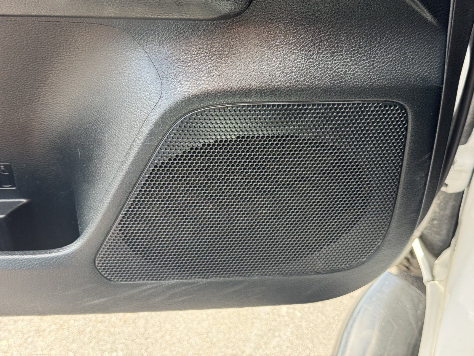Used 2017 Toyota Tacoma SR5 RWD image 24