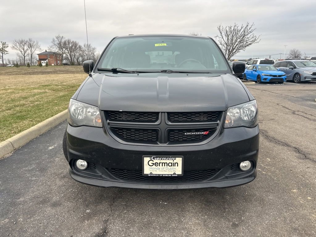 Used 2018 Dodge Grand Caravan SXT w/ Blacktop Package image 2