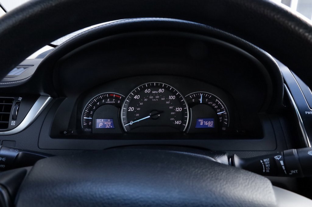 Used 2013 Toyota Camry LE image 31