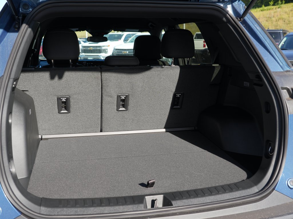 New 2027 Chevrolet Equinox LT AWD/4WD image 18