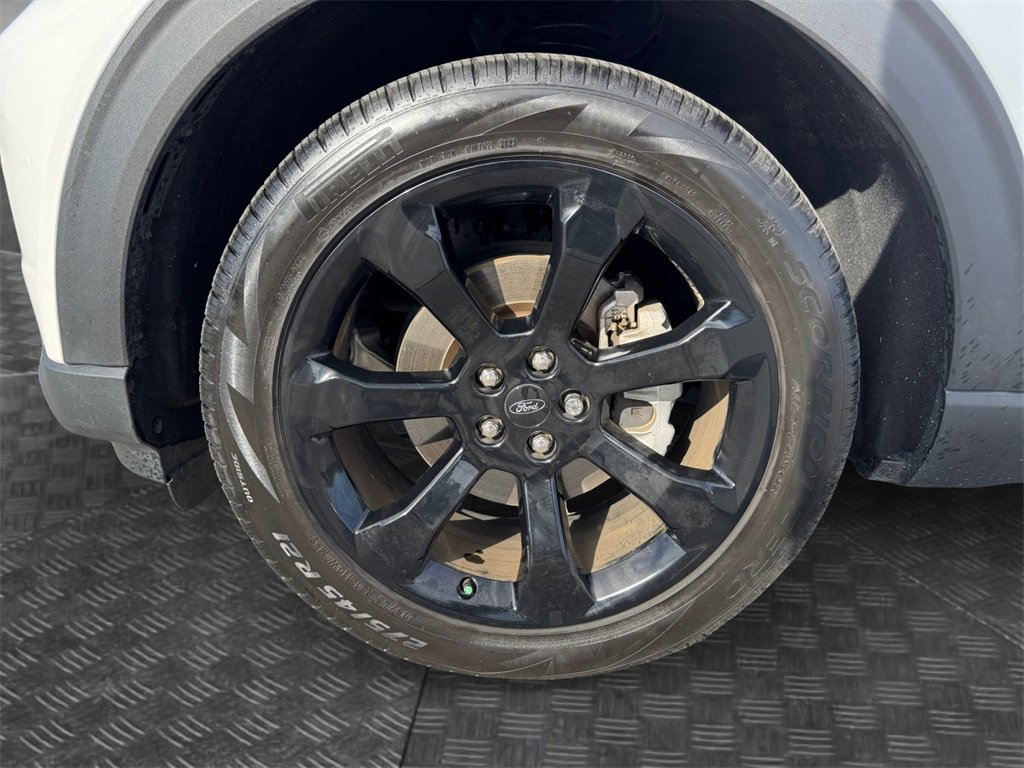 Used 2023 Ford Explorer ST-Line w/ Class IV Trailer Tow Package image 14