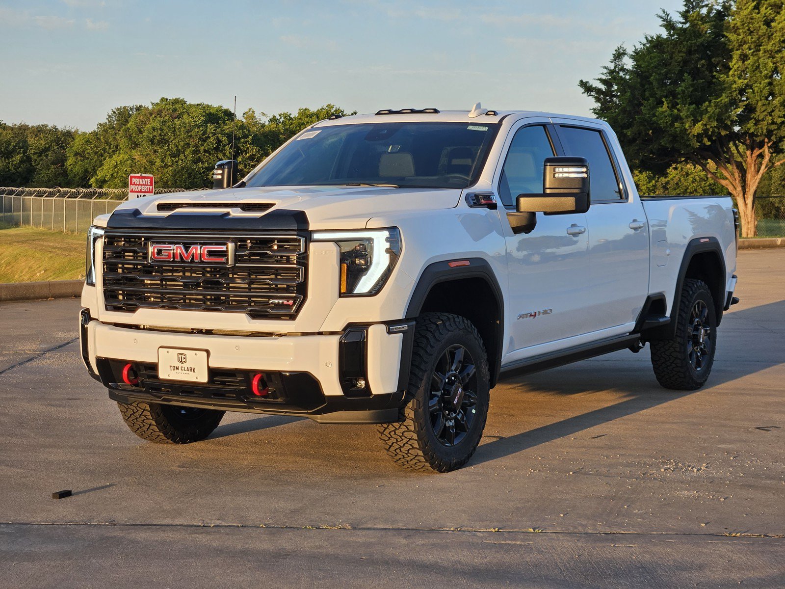 New 2026 GMC Sierra 2500 AT4 w/ AT4 Premium Plus Package AWD/4WD image 2