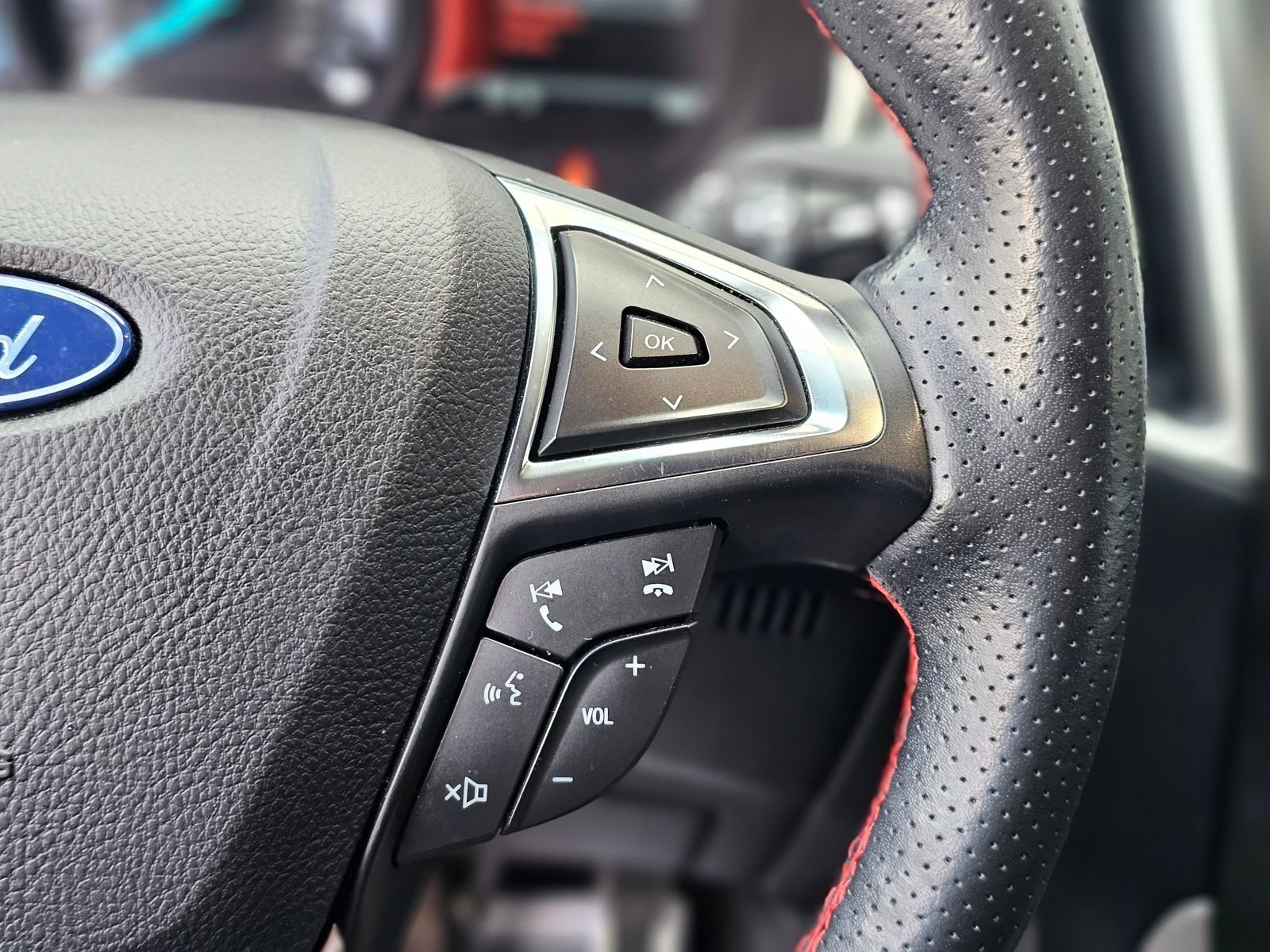 Used 2020 Ford Edge ST-Line FWD image 17