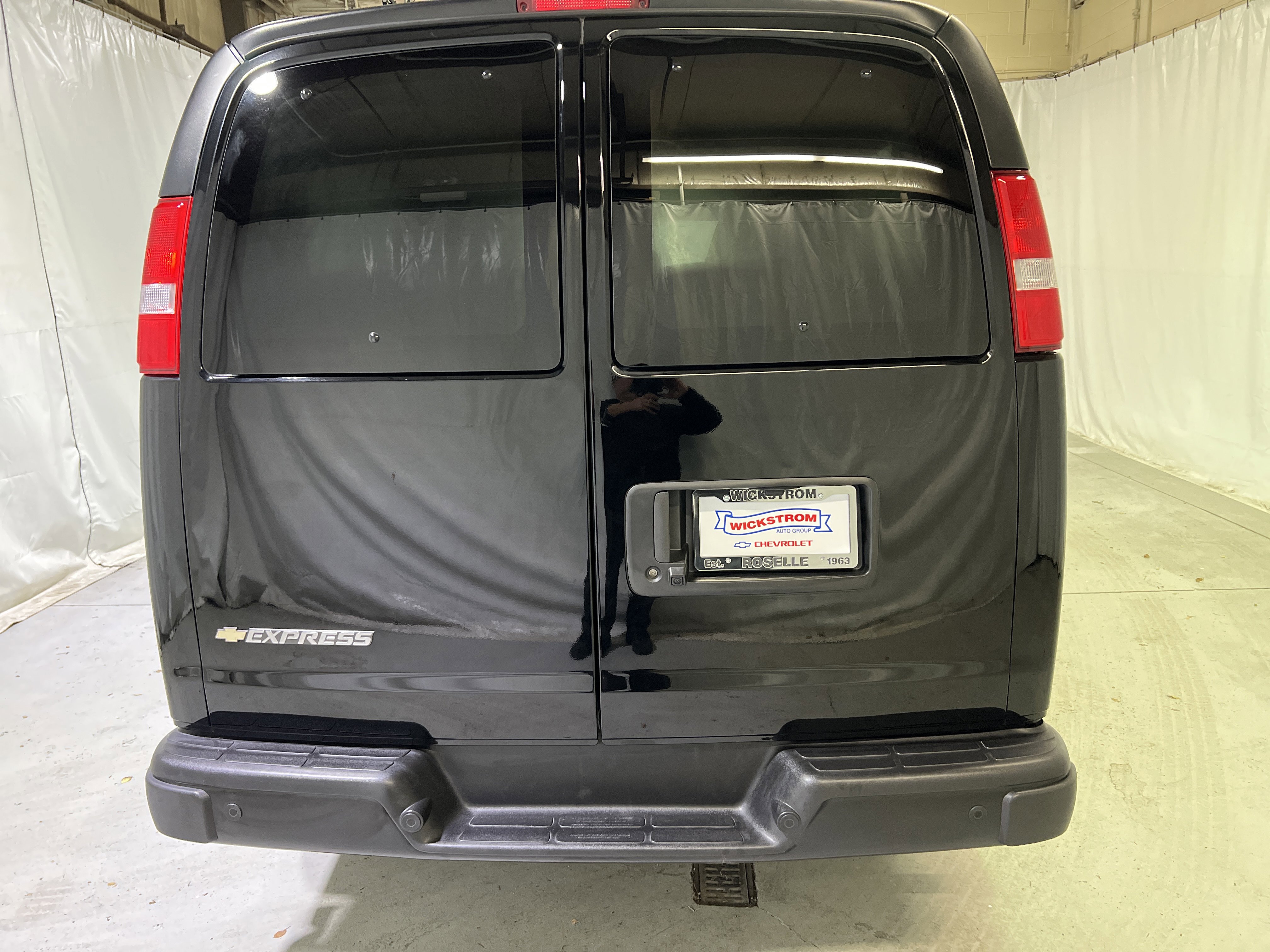 Certified 2025 Chevrolet Express 3500 LS image 9