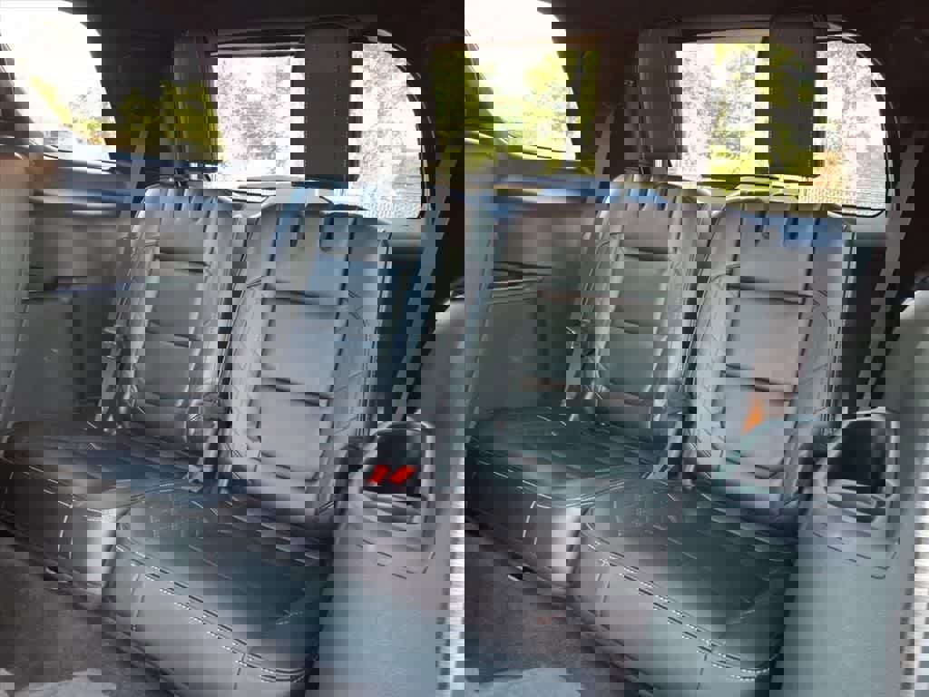 Used 2018 Ford Explorer Platinum image 10