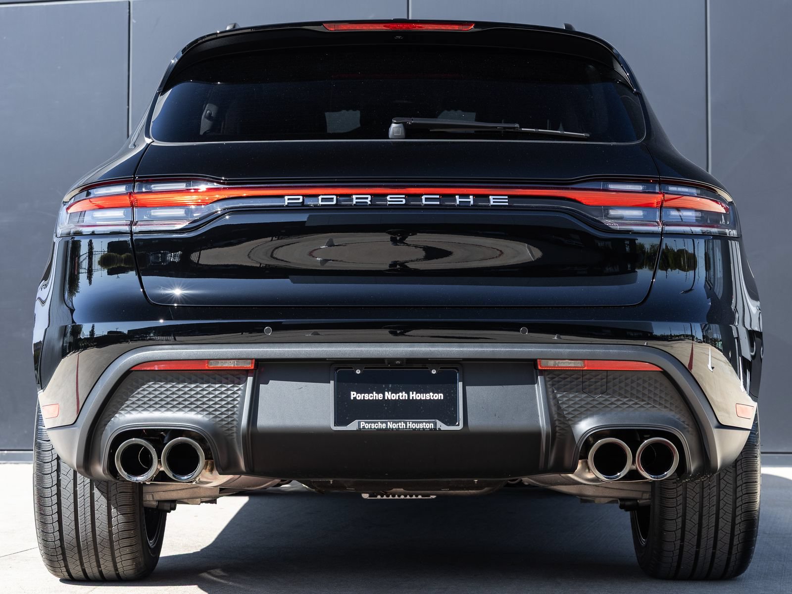 Certified 2026 Porsche Macan AWD/4WD image 10