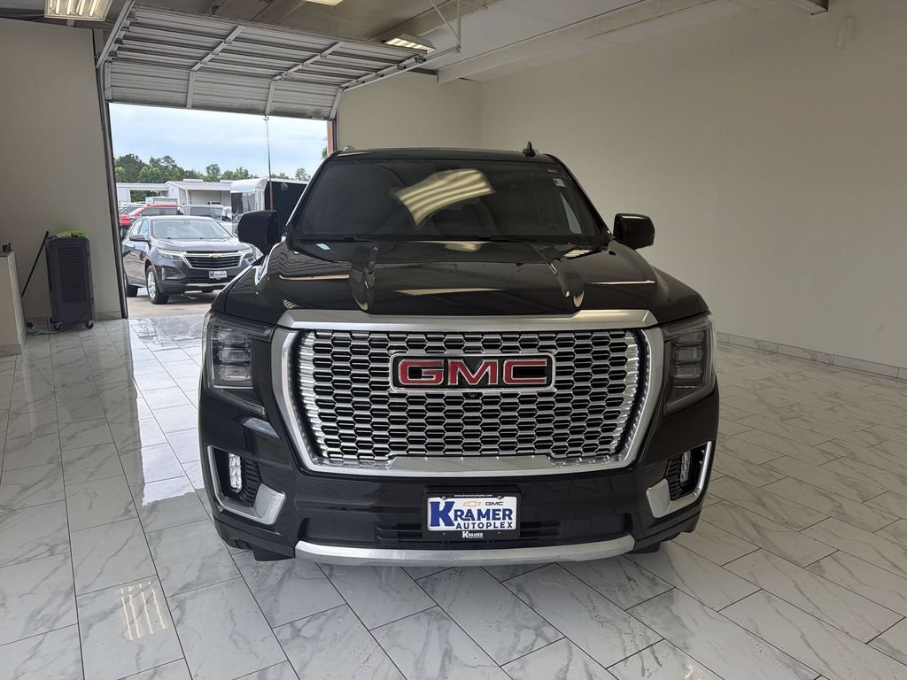 Used 2022 GMC Yukon Denali RWD image 3