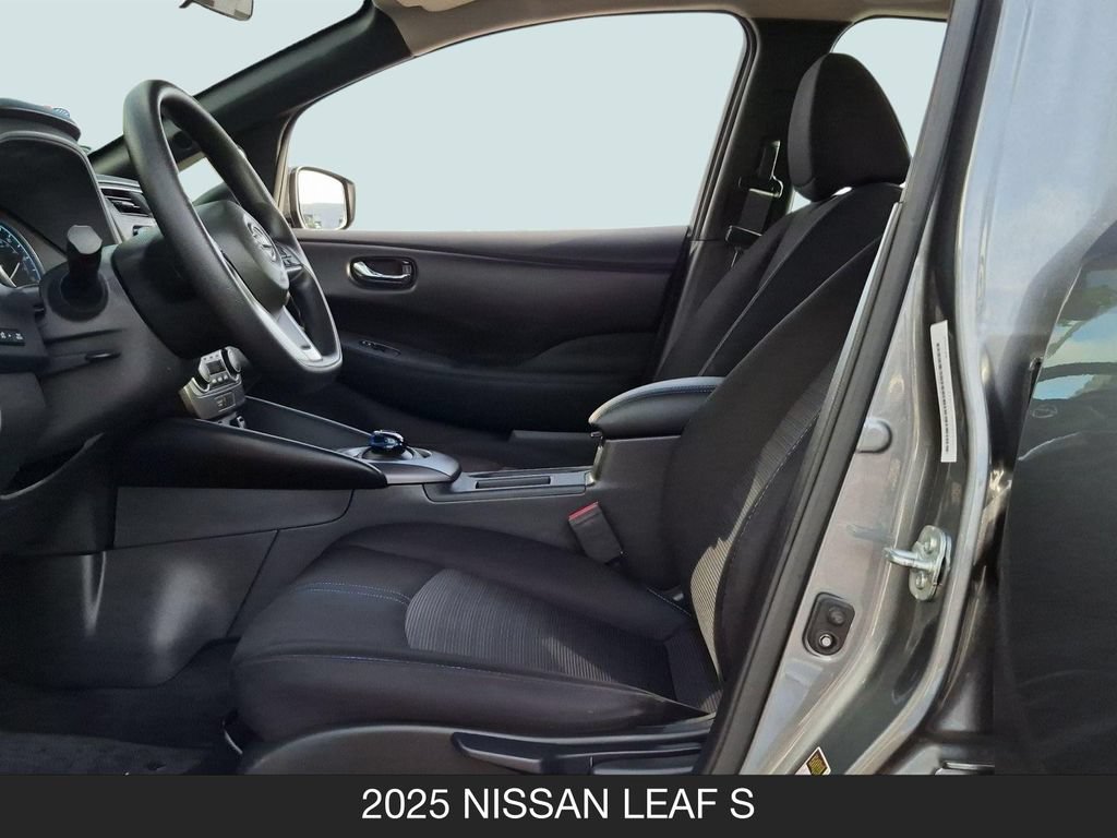 Certified 2025 Nissan Leaf S FWD image 14