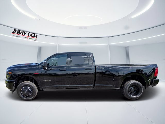 New 2026 RAM 3500 Laramie AWD/4WD image 6