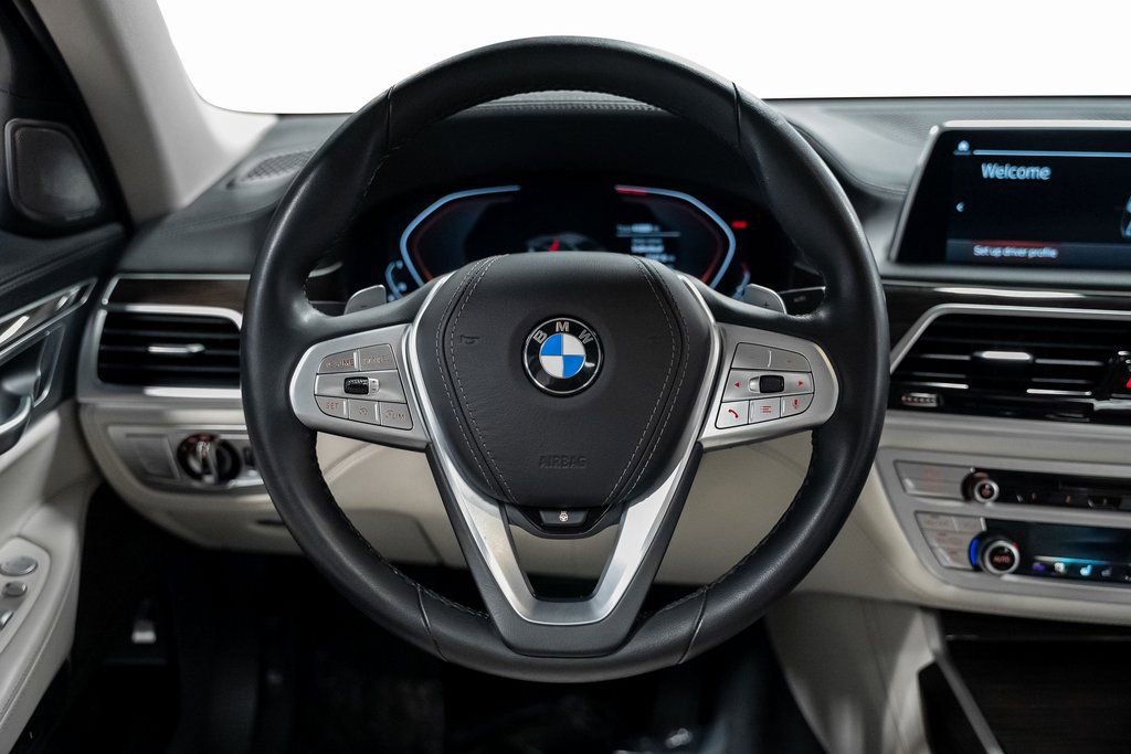Used 2020 BMW 740i w/ Premium Package image 41