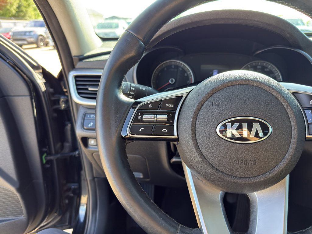 Used 2020 Kia Optima SE image 13