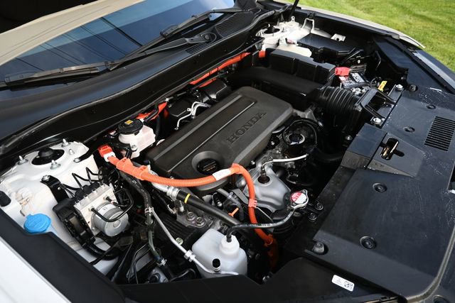 Used 2025 Honda CR-V Sport-L image 14