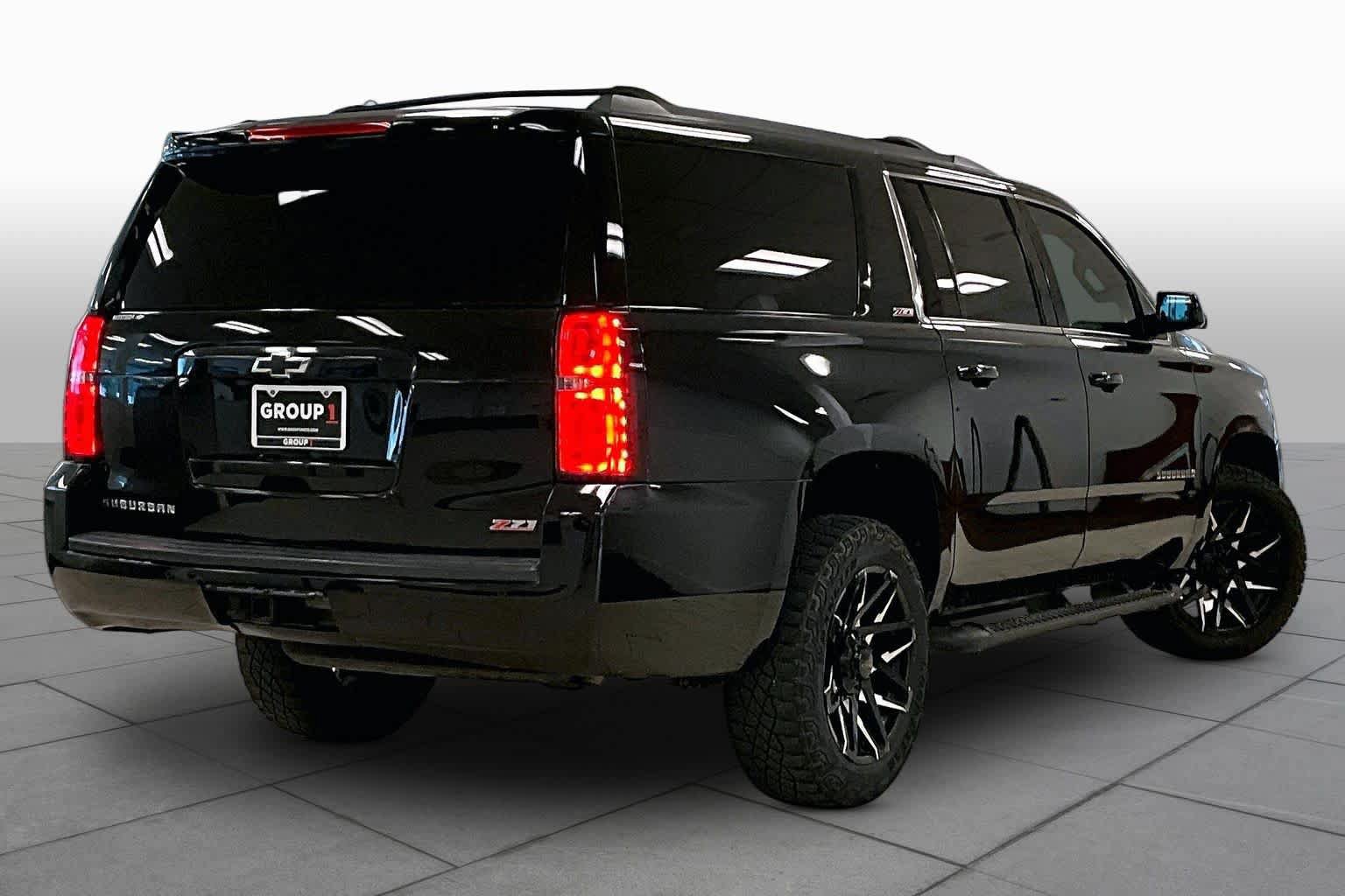Used 2020 Chevrolet Suburban LT AWD/4WD image 12