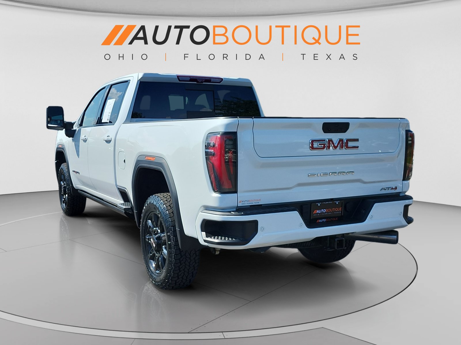 Used 2024 GMC Sierra 3500 AT4 w/ AT4 Premium Plus Package AWD/4WD image 3