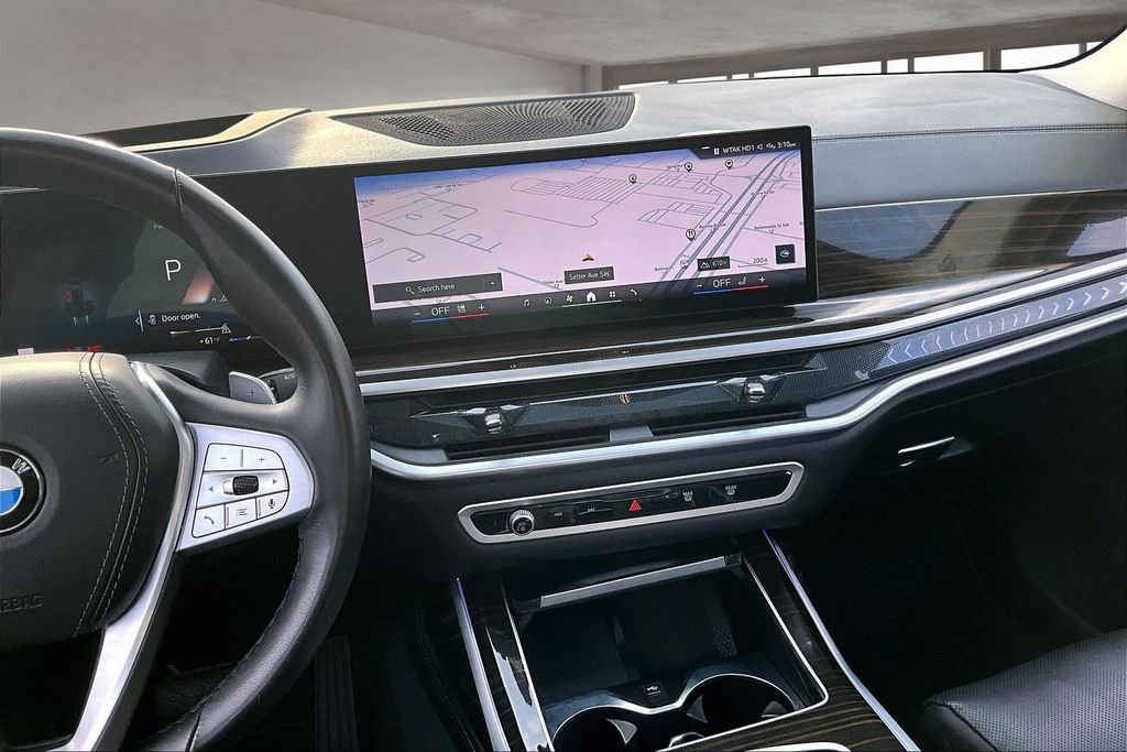 Used 2025 BMW X7 xDrive40i image 9