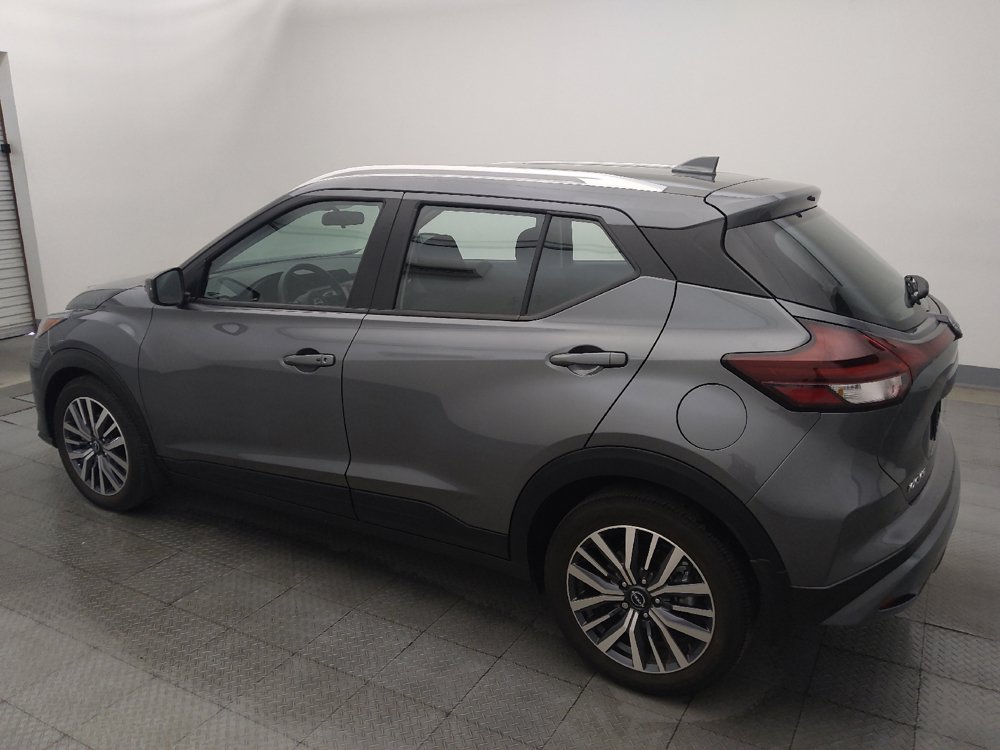 Used 2023 Nissan Kicks SV FWD image 3