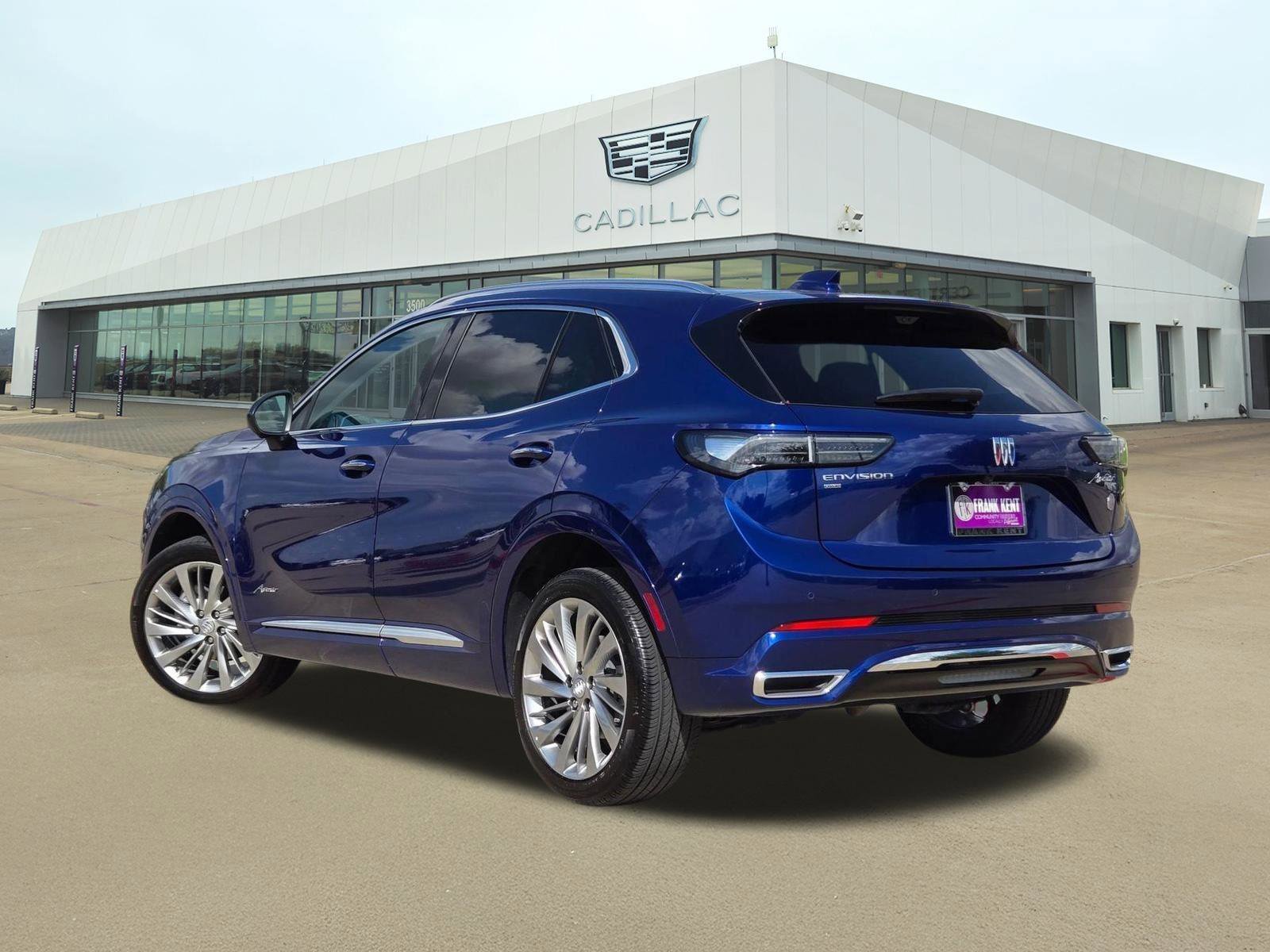 Used 2025 Buick Envision Avenir AWD/4WD image 4