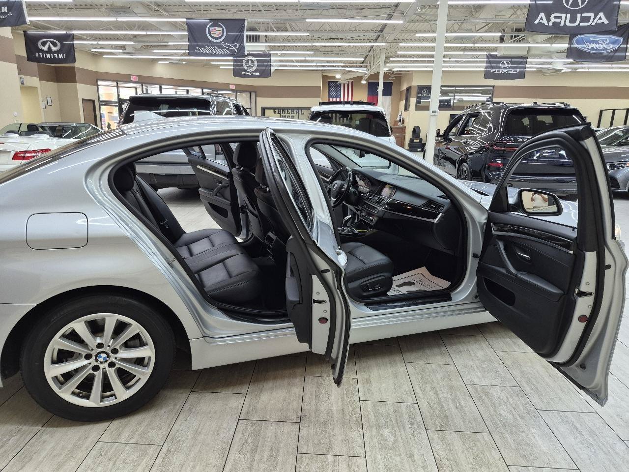 Used 2016 BMW 528i Sedan RWD image 13
