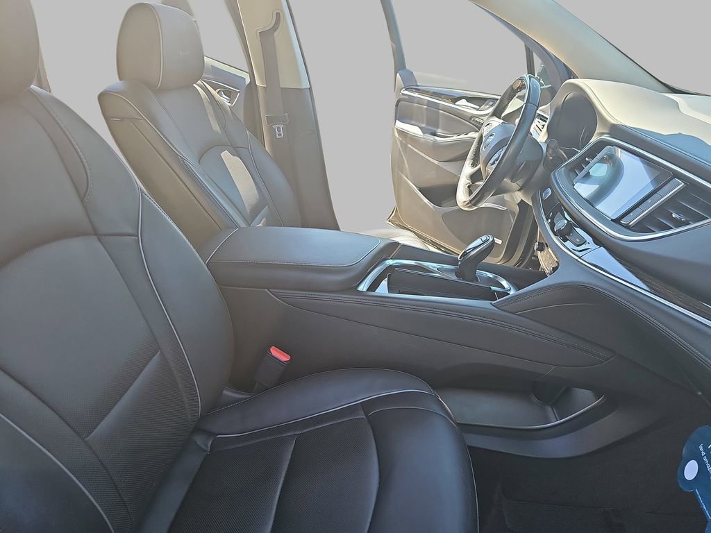 Used 2020 Buick Enclave Avenir AWD/4WD image 13