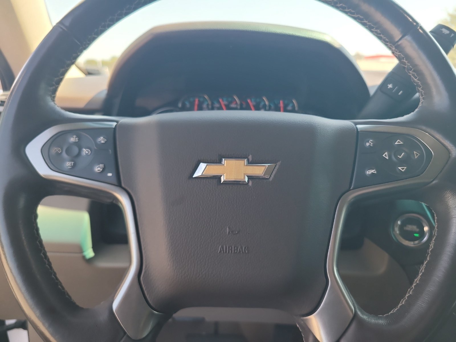 Used 2020 Chevrolet Suburban Premier AWD/4WD image 13