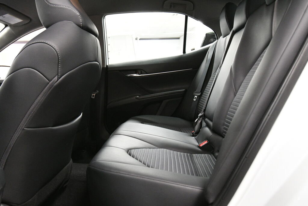 Certified 2024 Toyota Camry SE image 19