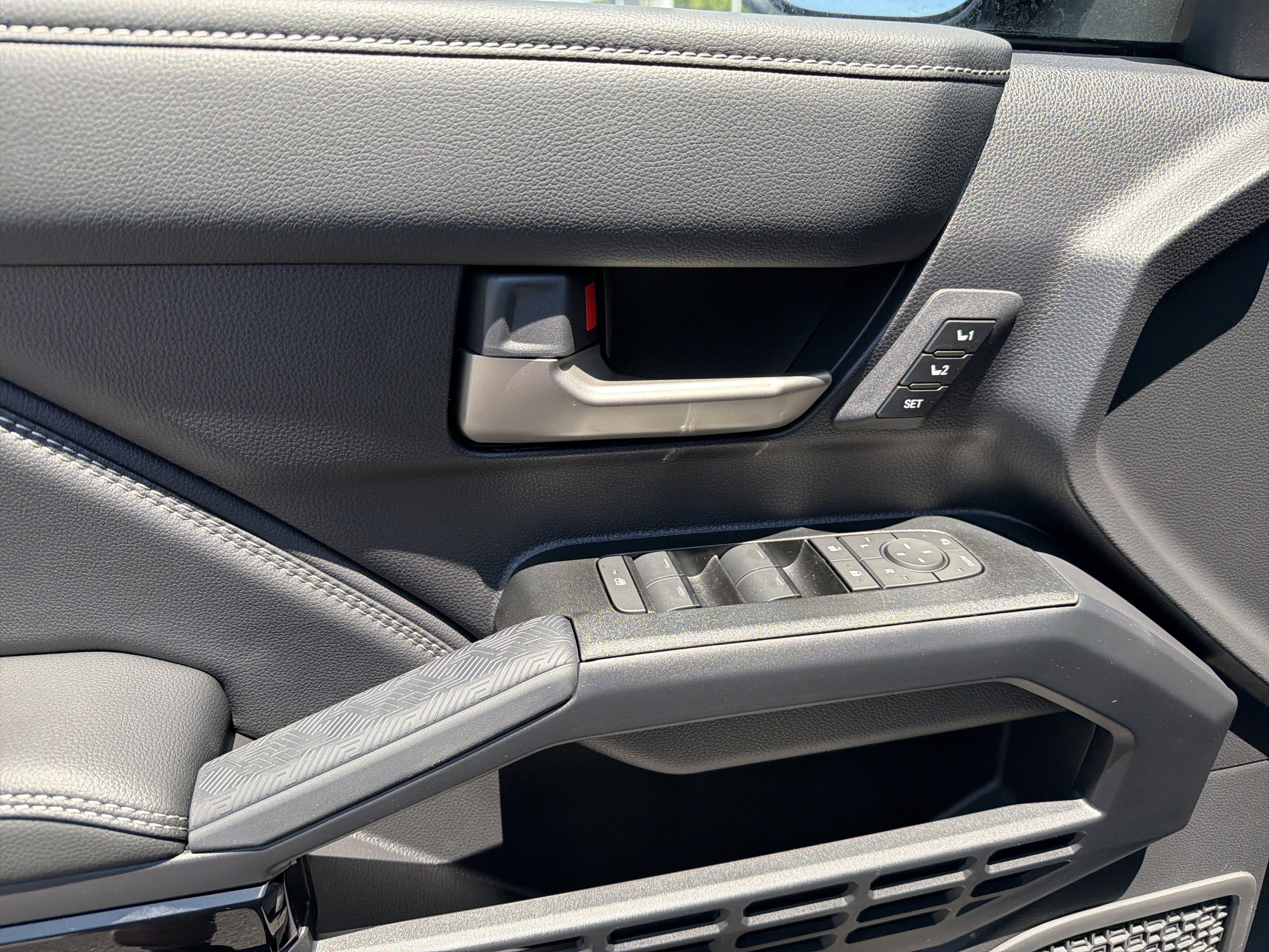 New 2026 Toyota 4Runner Limited AWD/4WD image 10