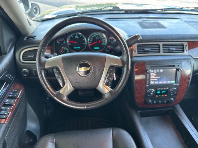 Used 2012 Chevrolet Avalanche LTZ AWD/4WD image 8