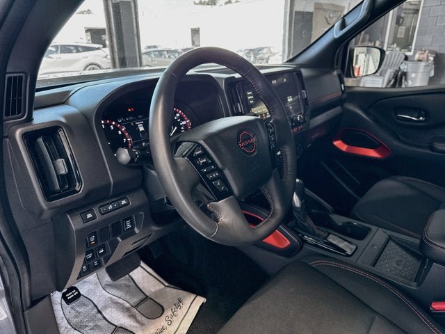 Certified 2025 Nissan Frontier PRO-4X w/ Pro Convenience Package AWD/4WD image 9