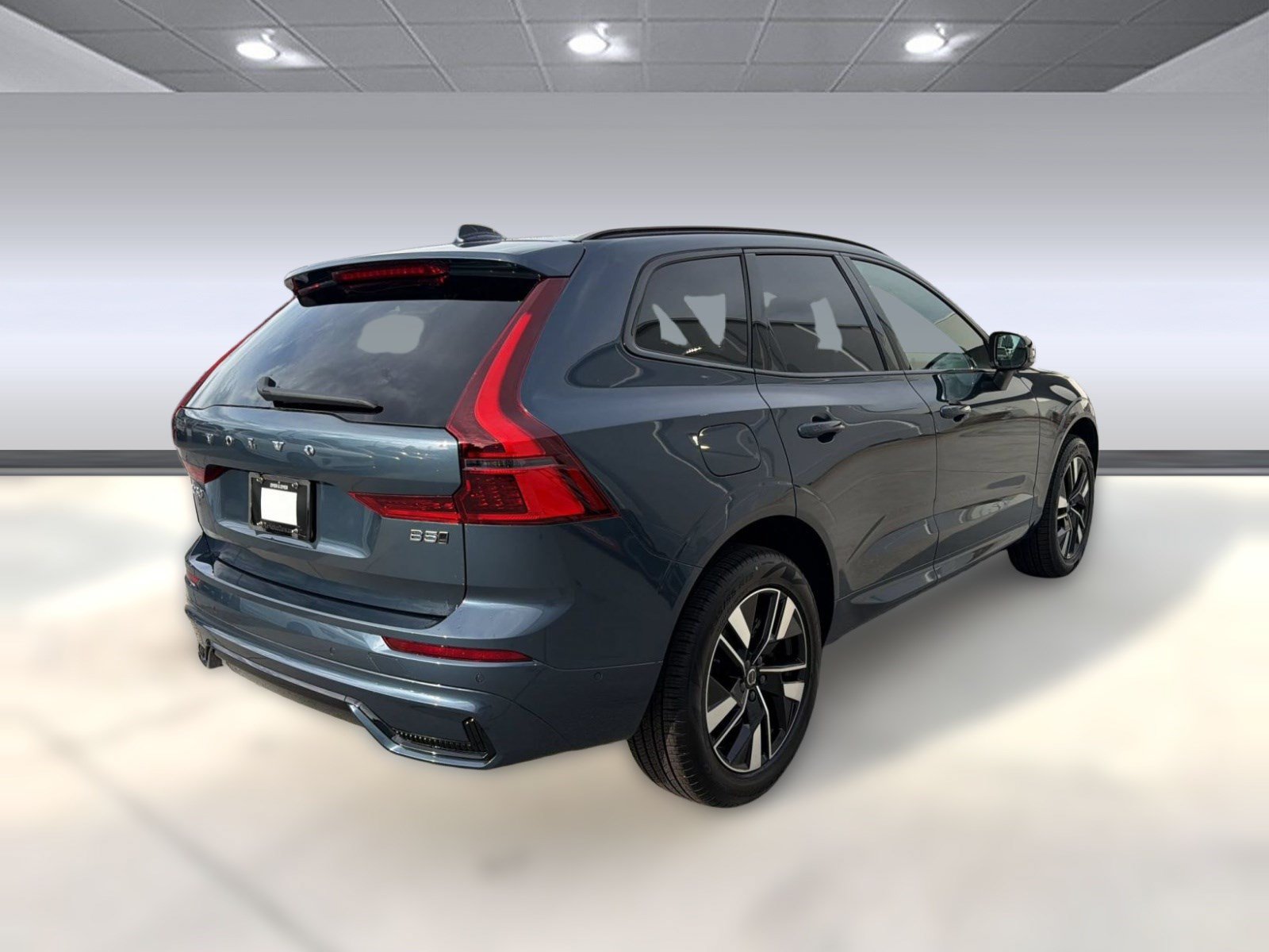New 2026 Volvo XC60 B5 Plus w/ Climate Package AWD/4WD image 9