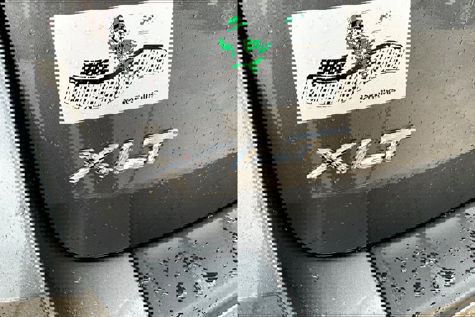 Used 2022 Ford Explorer XLT w/ Equipment Group 202A image 8