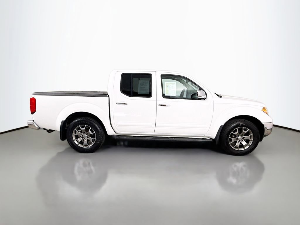 Used 2016 Nissan Frontier SL w/ Moonroof Package AWD/4WD image 9