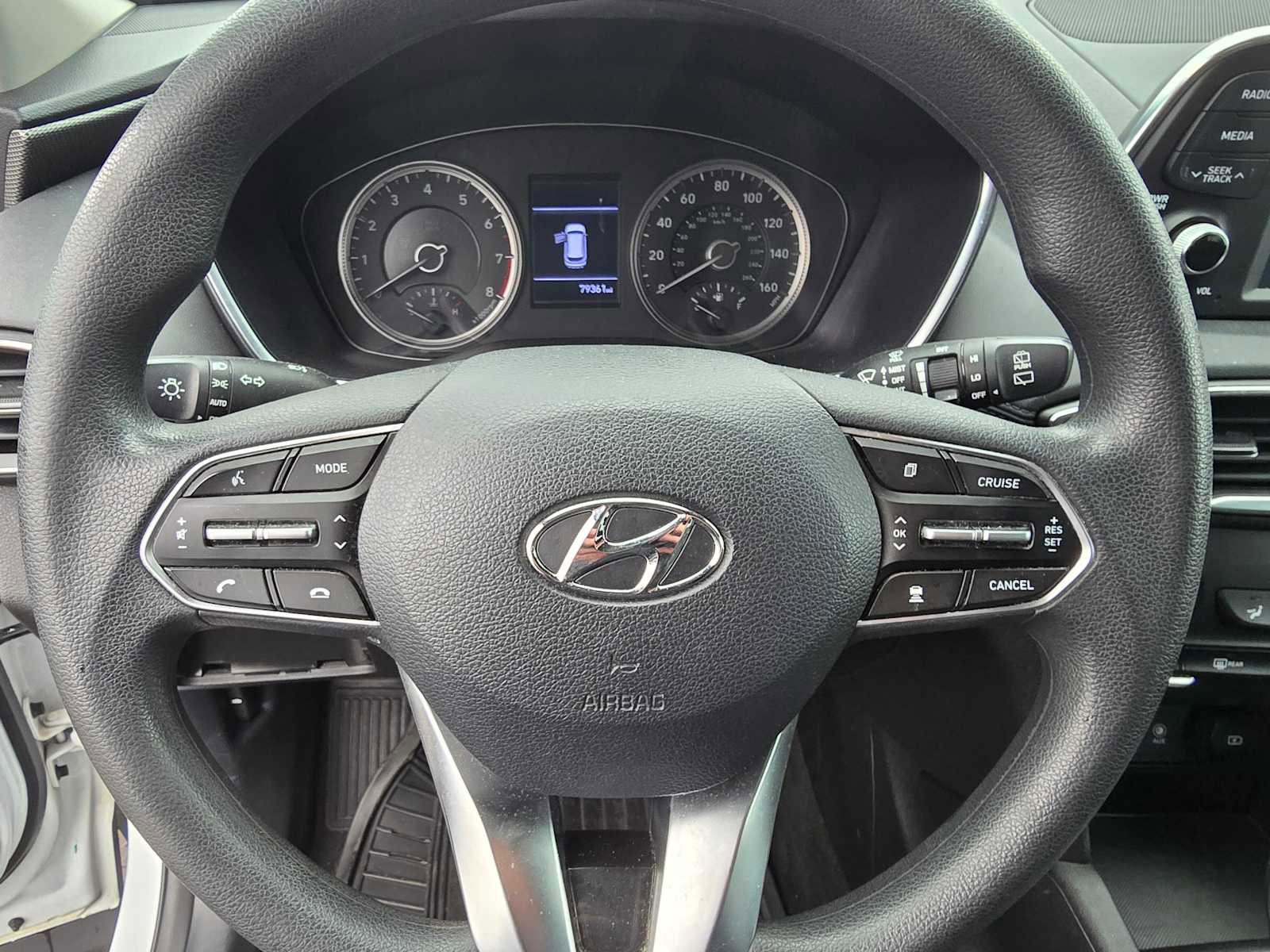 Used 2019 Hyundai Santa Fe SE image 27