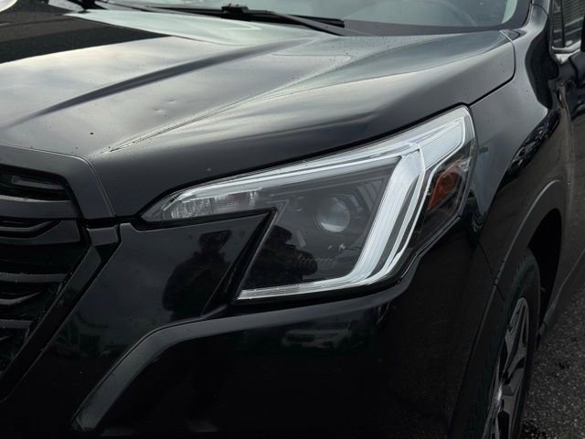 Used 2024 Subaru Forester Premium image 8