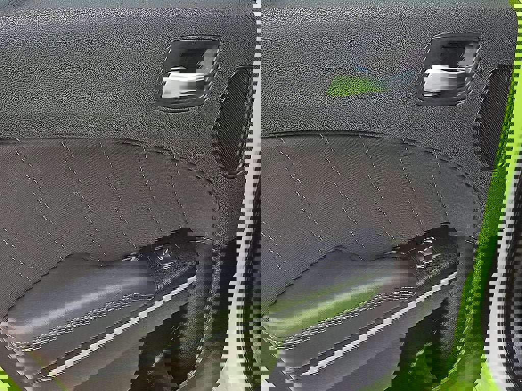 Used 2023 Dodge Charger R/T w/ Harman/Kardon Audio Group RWD image 17