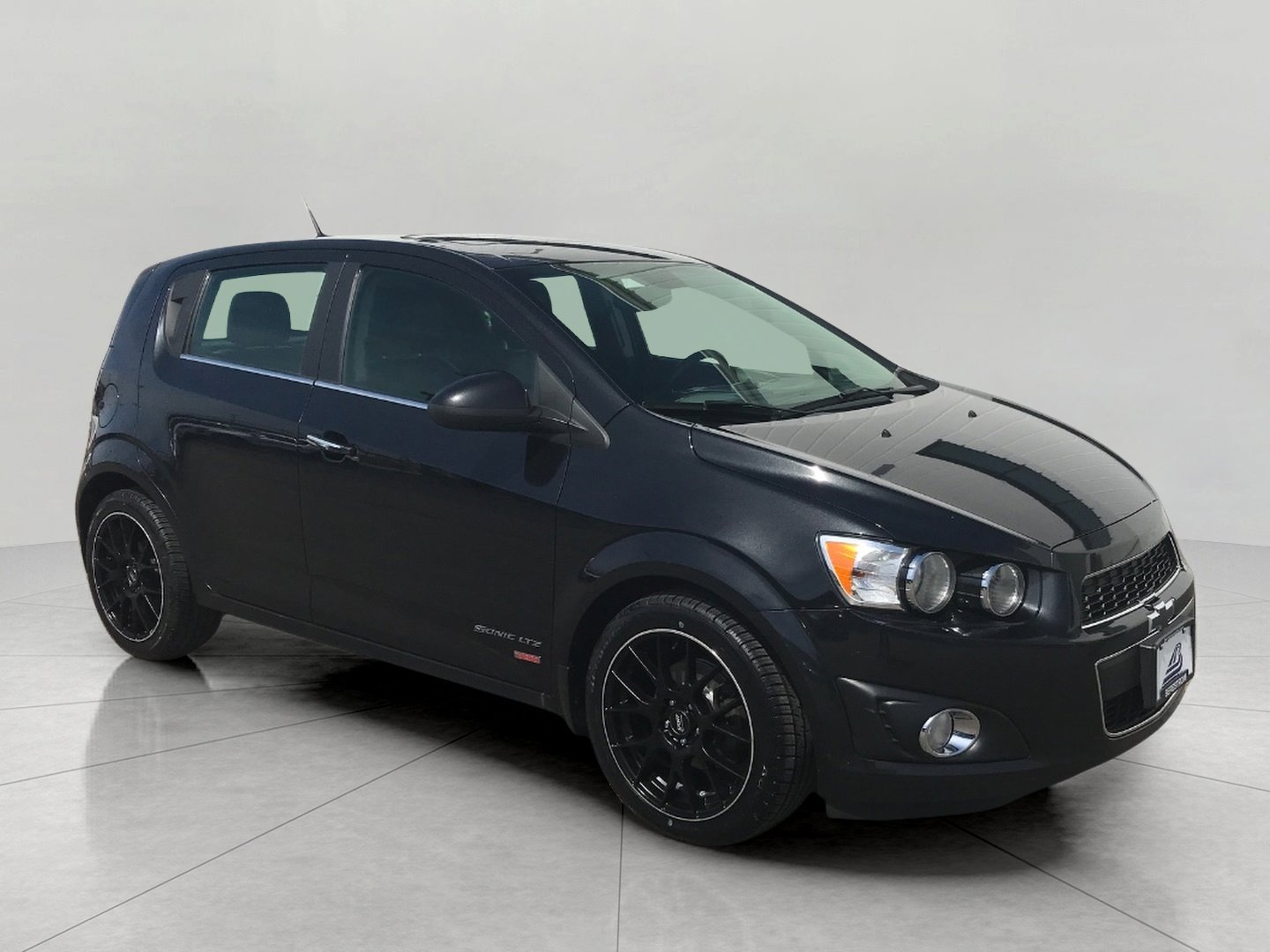 Used 2013 Chevrolet Sonic LTZ FWD image 1
