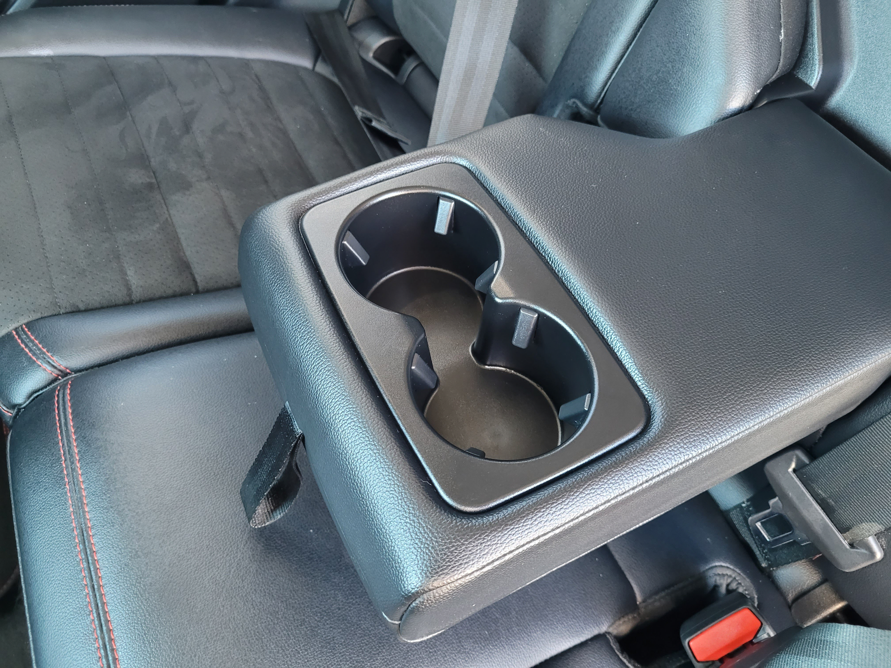 Certified 2021 Ford Escape SEL w/ SEL Stealth AWD Package image 18