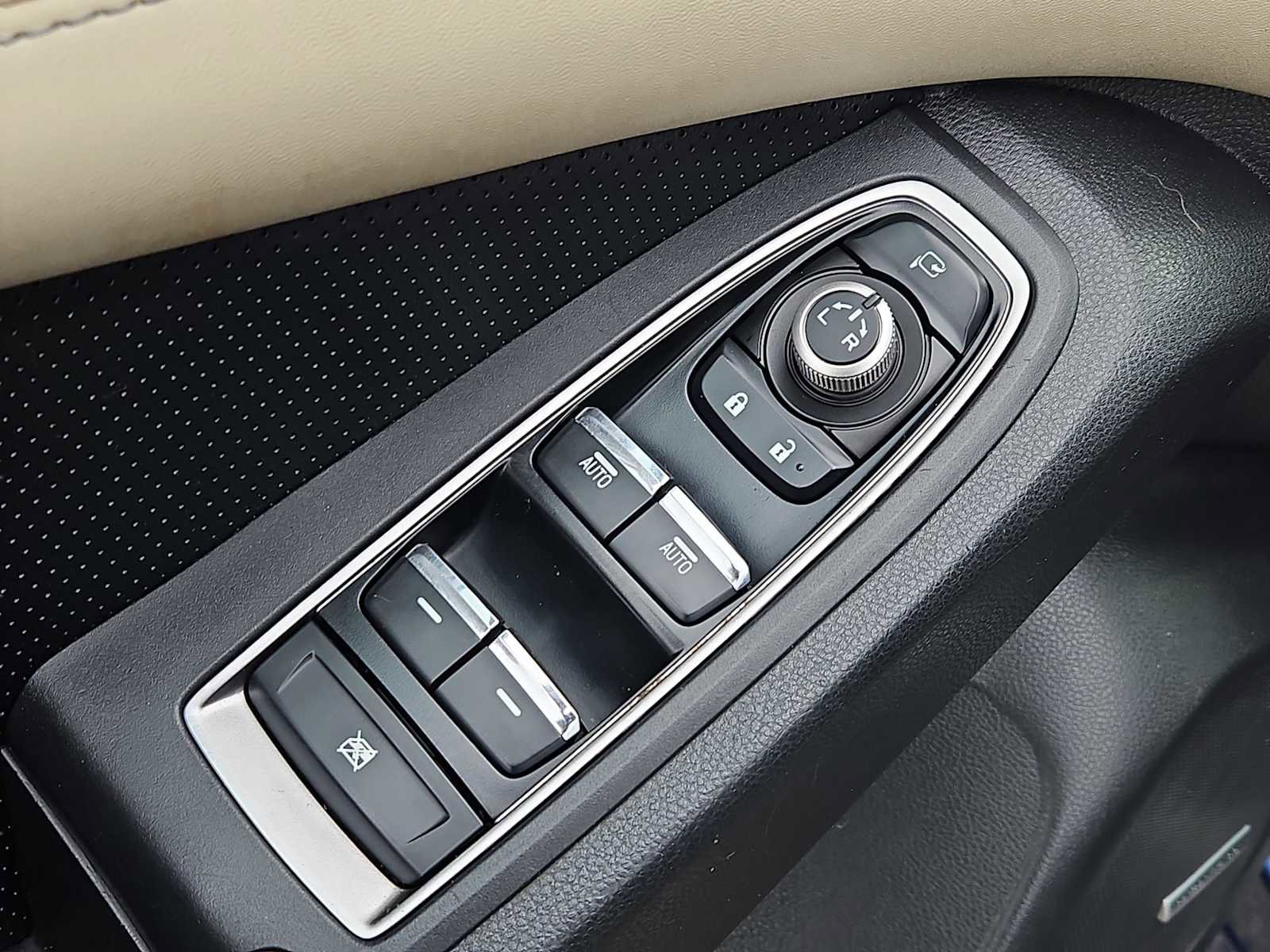 Used 2020 Subaru Ascent Touring image 31