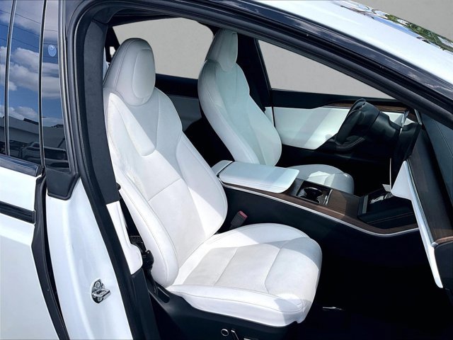 Used 2023 Tesla Model X AWD/4WD image 9